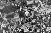 Kostel sv. Mikuláše. Letecký snímek kolem roku 1930
