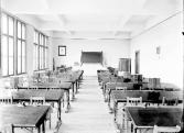 Škola v Komenského sadech. Učebna. Kolem roku 1910