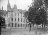 Lesnická škola. Pohled z východu. J. Strasser 1911