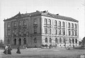 Škola u Horní brány. J. Haberzettl kolem 1895