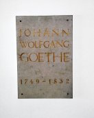 Nová pamětní deska J. W. Goetha v Grünerově domě z 80. let. 2001