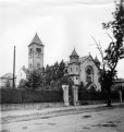 Pohled na klášterní kostel Nalezení sv. Kříže, 1946 (SOkA Cheb), in: Umění v Chebu, s. 92.