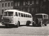 1961-04-02 autobus-ateliér B. Hutty - výřez