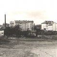 1961-04-08 mulda v ul. W. Piecka před úpr